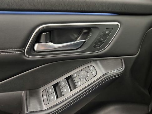Used 2026 Nissan Rogue Platinum w/ Platinum Premium Package AWD/4WD image 26