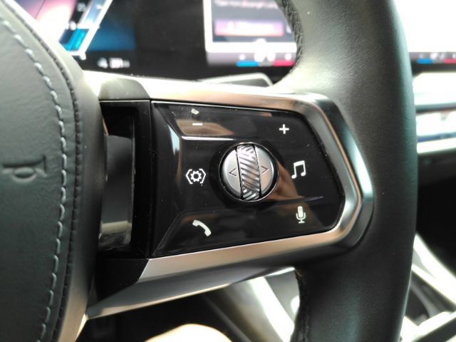 Used 2024 BMW i7 xDrive60 w/ Premium Package AWD/4WD image 44