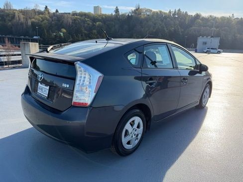 Used 2010 Toyota Prius One image 3