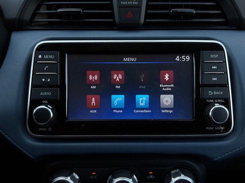 Used 2025 Nissan Versa SV w/ Trunk Package FWD image 29