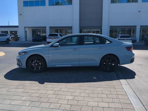 New 2026 Volkswagen Jetta SE FWD image 6