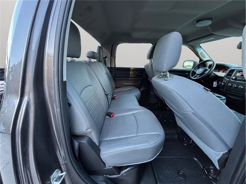 Used 2019 RAM 1500 4x4 Crew Cab Tradesman image 32