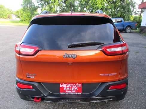 Used 2014 Jeep Cherokee Trailhawk w/ Technology Group AWD/4WD image 7