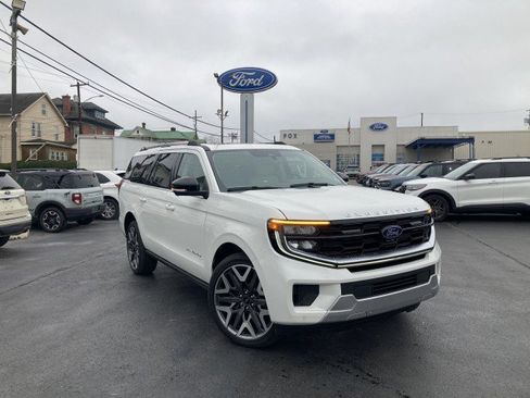 Used 2026 Ford Expedition Max Platinum w/ Platinum Ultimate Package image 2
