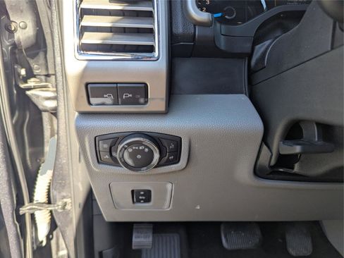 Used 2016 Ford F150 Lariat w/ Equipment Group 501A Mid image 31