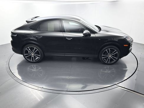 Certified 2025 Porsche Cayenne Coupe AWD/4WD image 41
