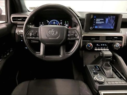 Used 2025 Toyota Tacoma SR5 AWD/4WD image 6
