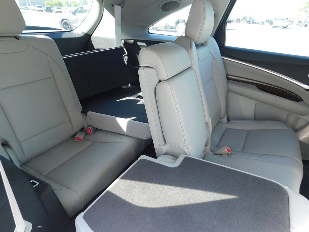 Used 2019 Acura MDX w/ Technology Package AWD/4WD image 4