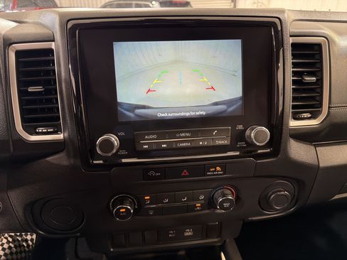 Used 2023 Nissan Frontier SV w/ Tow Package RWD image 18