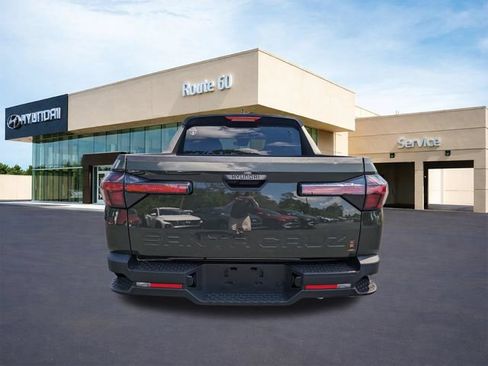 Certified 2025 Hyundai Santa Cruz SEL FWD image 5