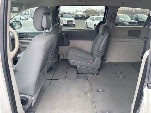 Used 2010 Dodge Grand Caravan SE w/ Climate Group image 14