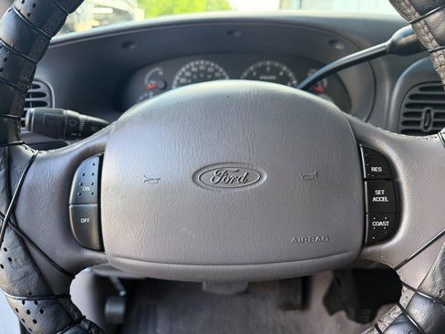 Used 2002 Ford F150 XLT AWD/4WD image 22