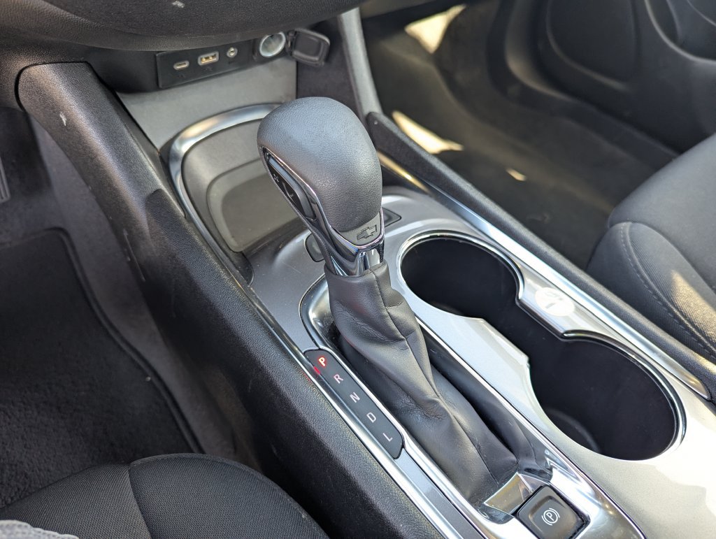 Used 2024 Chevrolet Malibu LT FWD image 14