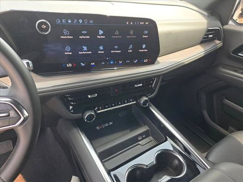 Used 2025 Chevrolet Tahoe LT AWD/4WD image 13