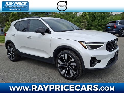 Certified 2023 Volvo XC40 B5 Plus w/ Protection Package Premier AWD/4WD image 1