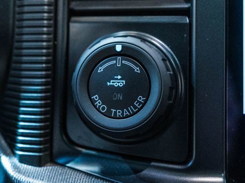 Used 2025 Ford F150 Lariat w/ Equipment Group 502A High image 30