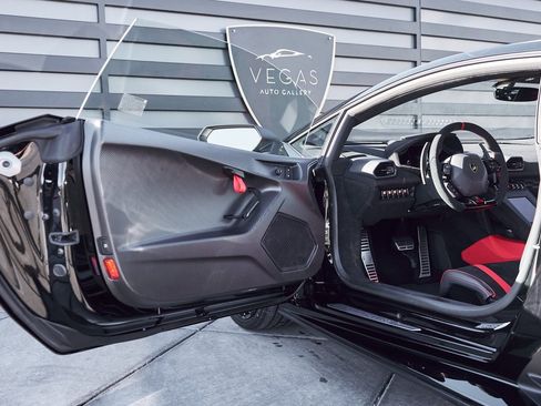 Used 2024 Lamborghini Huracan STO image 36