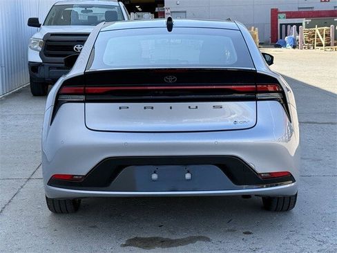 Used 2025 Toyota Prius Limited image 5