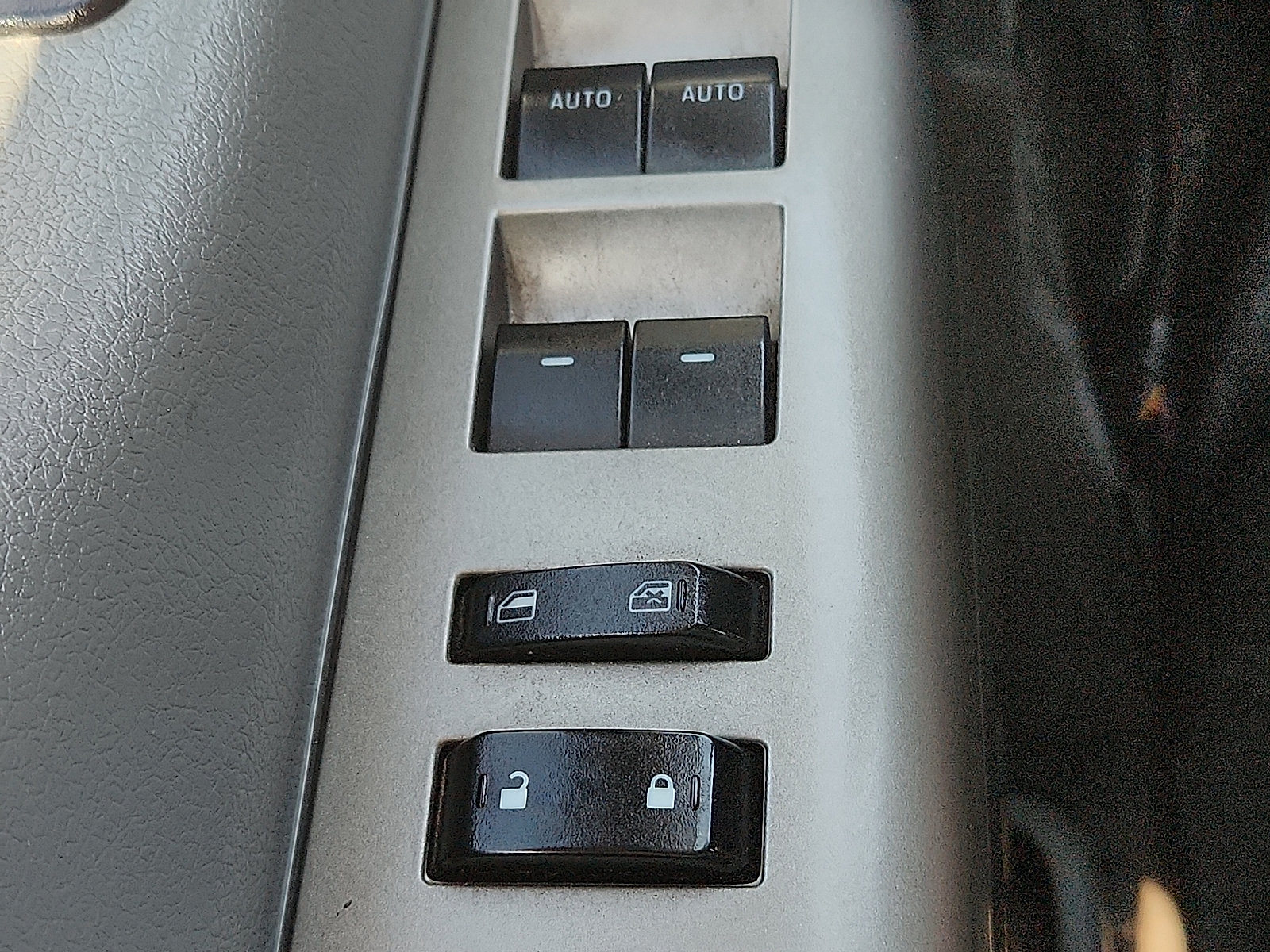 Used 2022 Ford F750 2WD Crew Cab Super Duty image 18