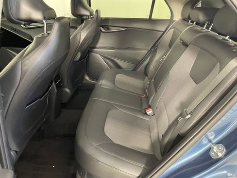 Certified 2023 Kia Niro EX FWD image 11