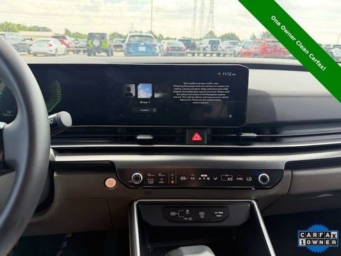 Used 2026 Kia Carnival FWD image 7