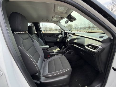 Used 2021 Chevrolet TrailBlazer LT AWD/4WD image 14