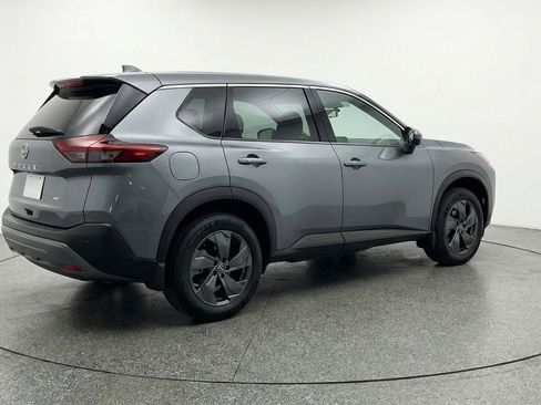 Used 2025 Nissan Rogue SV image 7