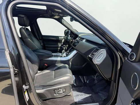 Used 2019 Land Rover Range Rover Sport HSE Dynamic AWD/4WD image 12