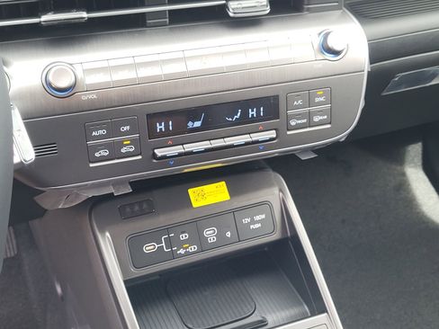 New 2026 Hyundai Kona SEL Premium AWD/4WD image 14
