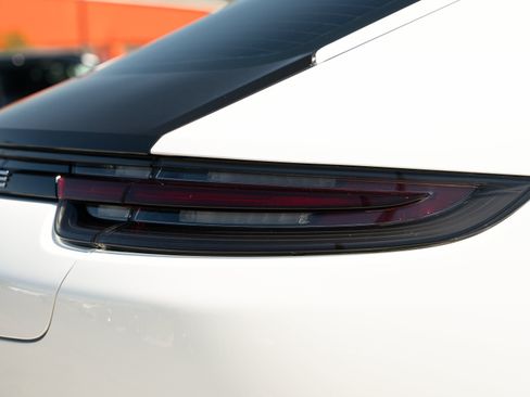 Used 2018 Porsche Panamera 4S AWD/4WD image 35