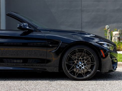 Used 2020 BMW M4 Convertible w/ Competition Package RWD image 17