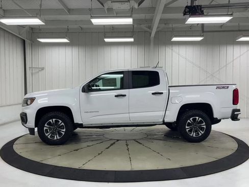 Used 2022 Chevrolet Colorado Z71 AWD/4WD image 5