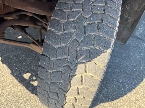 Used 2004 Chevrolet Silverado 2500 LT w/ Skid Plate Package image 10