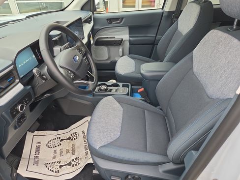 New 2026 Ford Maverick XLT w/ XLT Luxury Package image 12