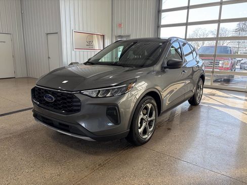 Used 2025 Ford Escape ST-Line image 2