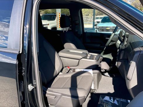 Used 2026 Chevrolet Silverado 1500 Custom image 7