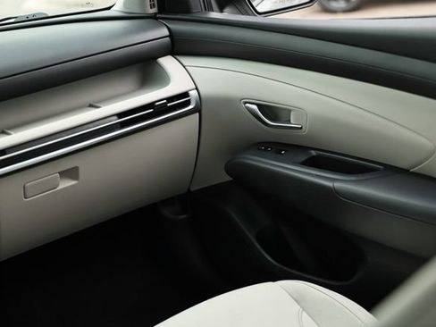 Used 2025 Hyundai Tucson SEL AWD/4WD image 27