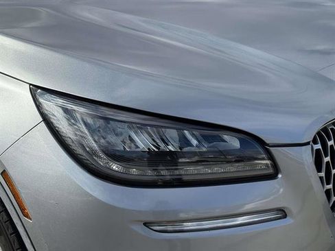 Used 2021 Lincoln Corsair Standard w/ Premium Package image 8