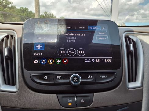 Used 2023 Chevrolet Malibu LT image 9