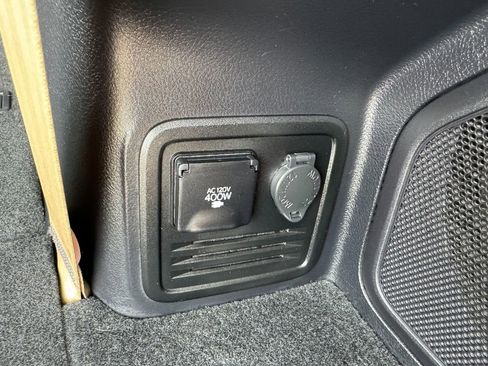 Used 2023 Toyota 4Runner Limited image 33