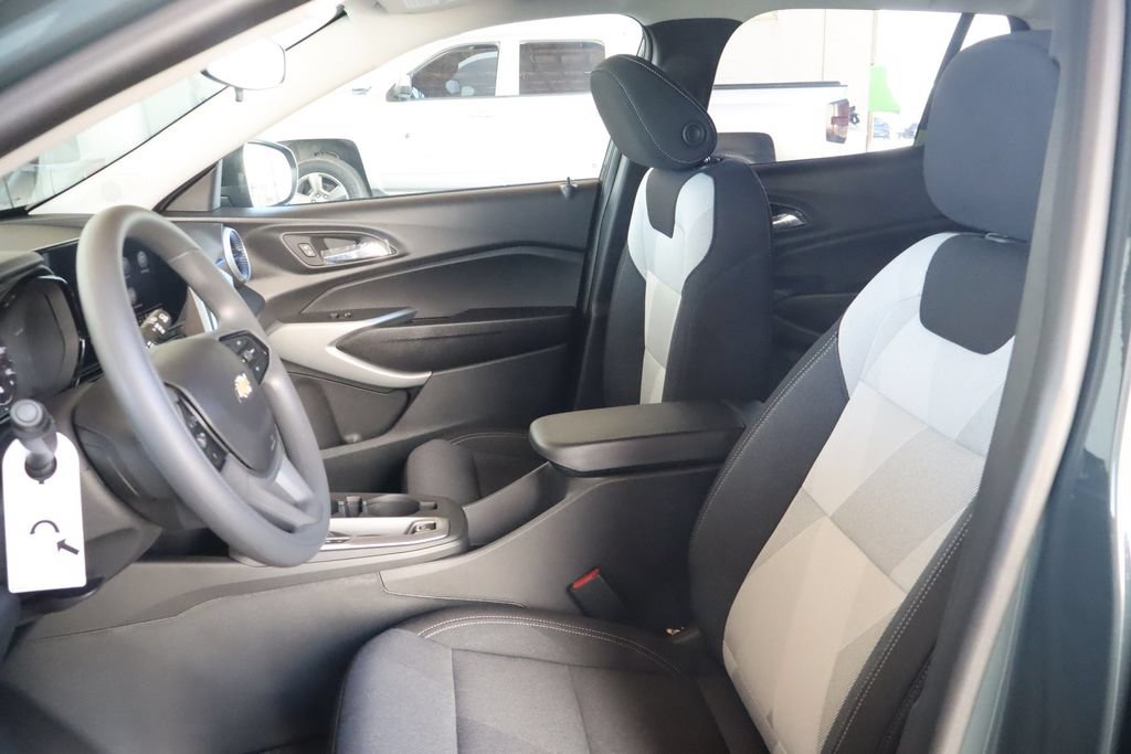 New 2026 Chevrolet Trax LS FWD image 18