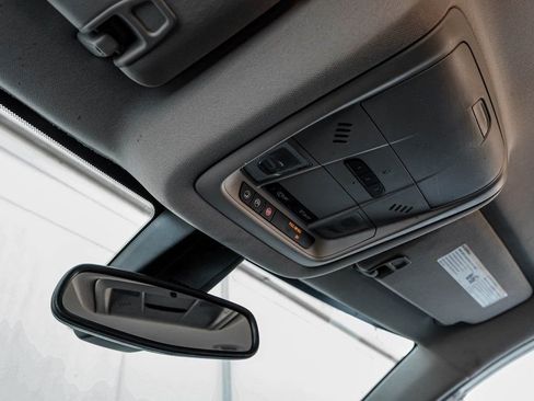 Used 2018 GMC Acadia Denali w/ Technology Package image 37