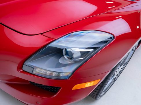 Used 2012 Mercedes-Benz SLS AMG Coupe image 17
