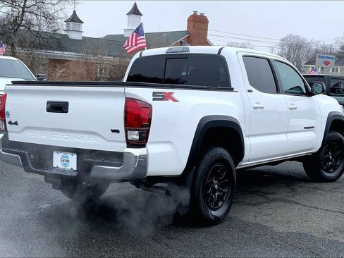 Used 2023 Toyota Tacoma SR5 w/ SX Package image 10