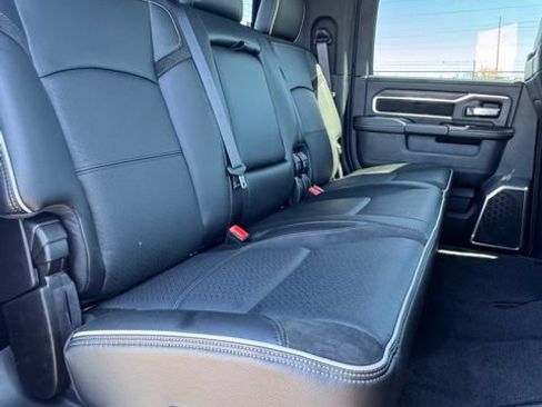 New 2026 RAM 2500 Laramie AWD/4WD image 15