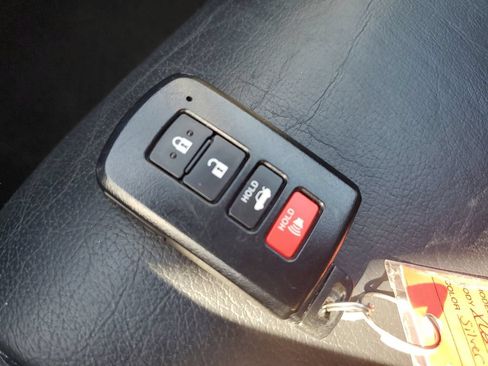 Used 2014 Toyota Avalon XLE FWD image 23