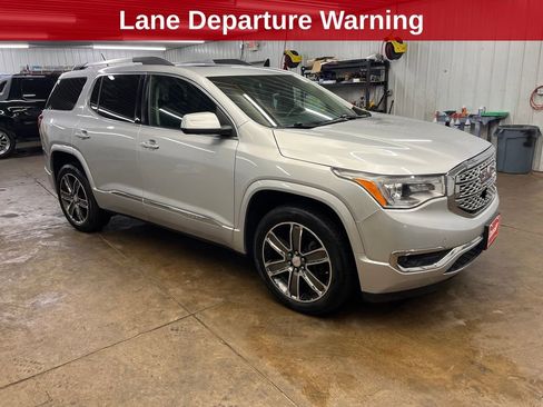 Used 2017 GMC Acadia Denali image 8