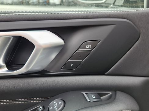 New 2026 BMW X5 xDrive50e image 16