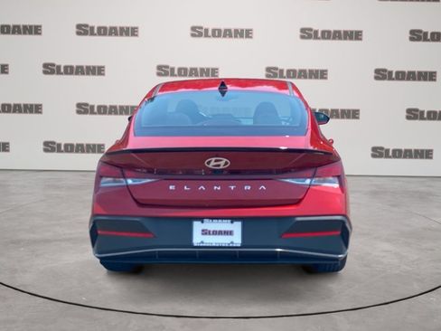 Used 2025 Hyundai Elantra Sport FWD image 4