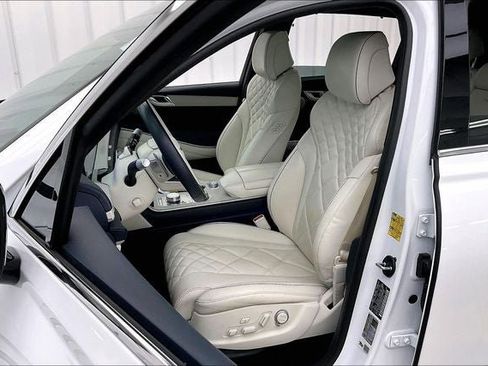 Used 2025 Genesis GV80 3.5T Prestige AWD/4WD image 8